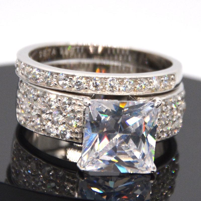 Silverware   Silverjewelry  Fashionsilverjewelry  Ring  RFBSLRG001